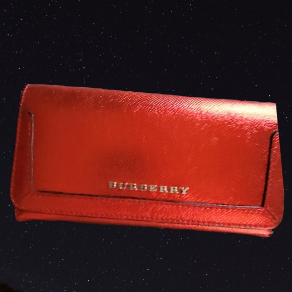 Burberry Handbags - BURBERRY |  Limited Edition Burberry Penrose Red Metallic Leather Bi-Fold Wallet